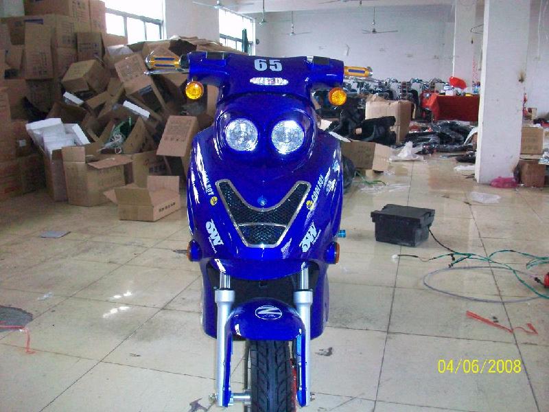 供應(yīng)小帥哥五代電摩