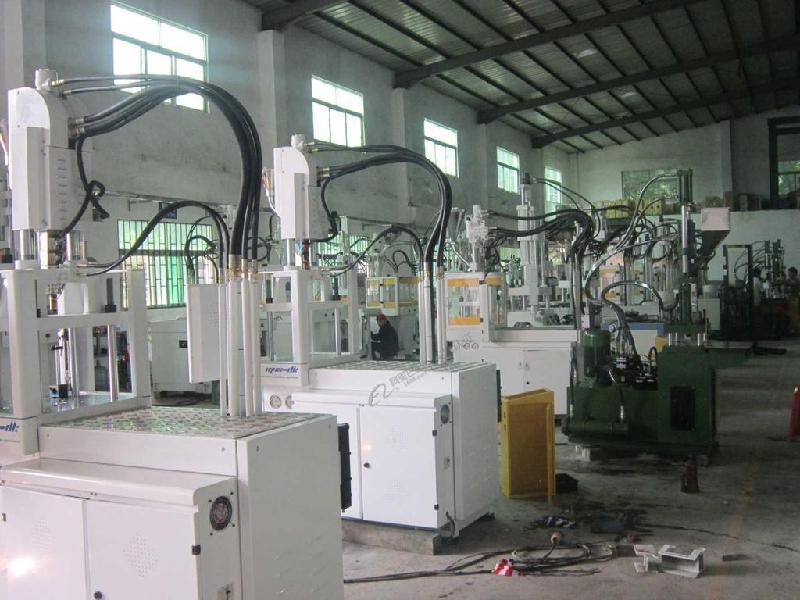 供應(yīng)立式注塑機(jī)/雙滑板立式注塑機(jī)，雙滑板注塑機(jī)報(bào)價(jià)，雙滑板注塑機(jī)價(jià)錢(qián)，深圳立式注塑機(jī)，深圳立式注塑機(jī)價(jià)格