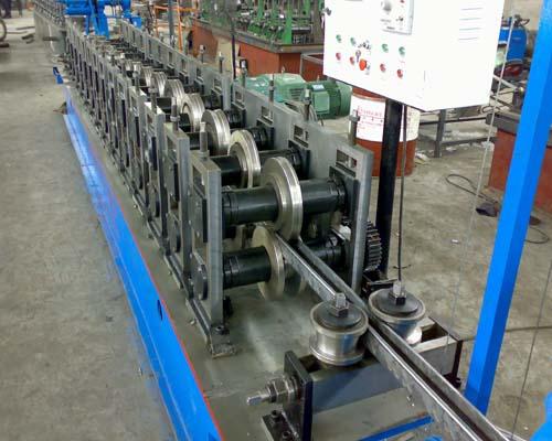 供應(yīng)自動切斷C型鋼成型機，C型鋼成型機，C型鋼成型機廠家