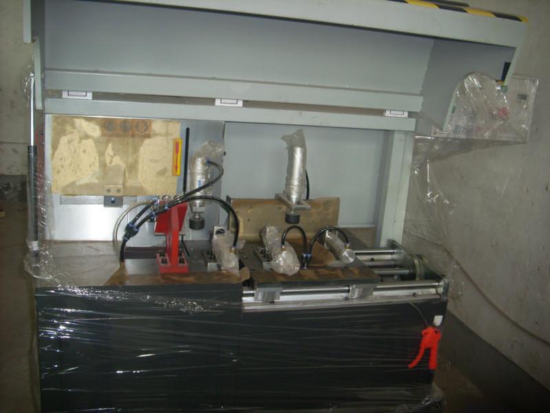 供應鋁門窗角碼鋸鋁合金門窗角碼自動鋸