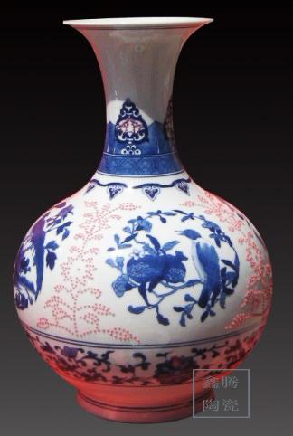 供應(yīng)景德鎮(zhèn)青花玲瓏花瓶鑫騰陶瓷廠家