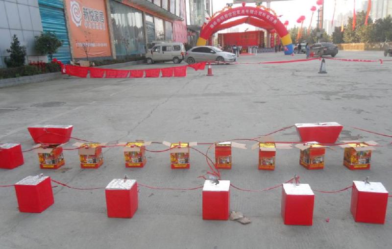 貴州威風(fēng)鑼鼓表演隊(duì)圖片