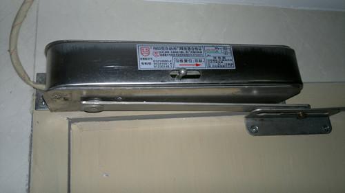防火門自動閉門釋放器 順位器、電磁門吸 逃生鎖 閉門器 電動閉門器