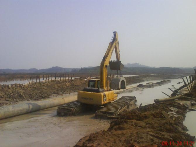 供應(yīng)改裝水陸兩棲挖掘機(jī)