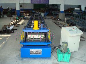 專業(yè)470彩鋼瓦設(shè)備圖片