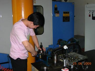 高端數(shù)控圖片