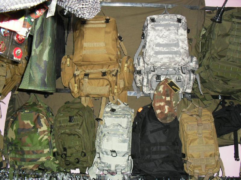 供應(yīng)廠家生產(chǎn)迷彩包，*背包登山迷彩包