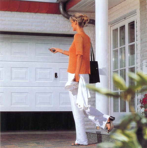 供應(yīng)石景山區(qū)維修電動卷簾門 安裝卷簾門鴻基棒