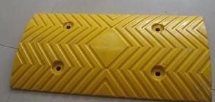 減速坡減速板/深圳橡膠減速帶/緩沖帶道路減速路拱