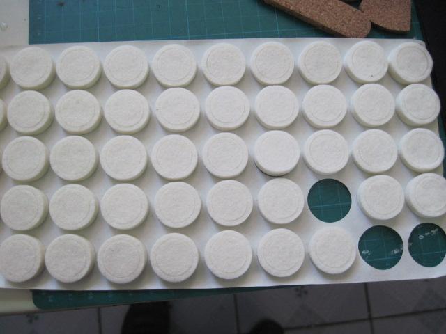 供應(yīng)EVA膠墊背膠泡棉墊背膠海綿