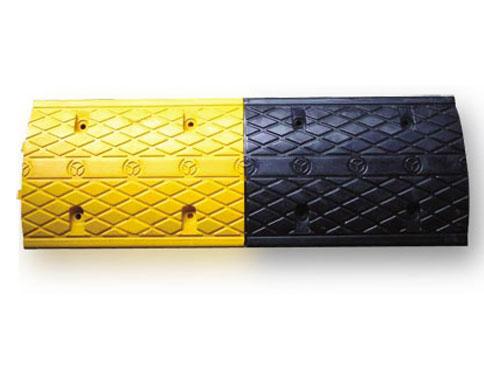 供應(yīng)YLVB008橡膠減速帶