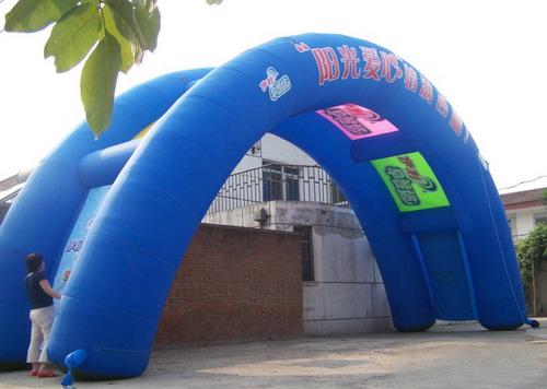 供應湖北荊州彩虹拱門批發(fā)，湖北荊州充氣彩虹門拱門報價，湖北荊州充氣彩虹門拱門廠家直銷