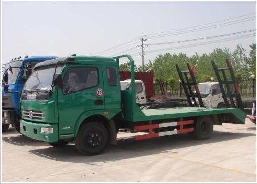 東風(fēng)小型平板運(yùn)輸車大公司批量生產(chǎn)