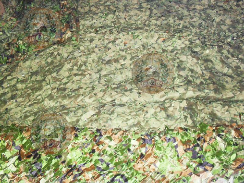 供應深圳叢林迷彩網，現(xiàn)貨批發(fā)迷彩偽裝網