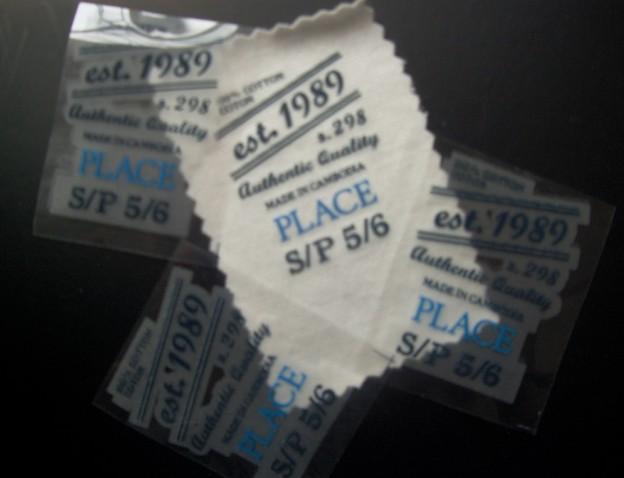 服裝熱轉(zhuǎn)印水洗嘜燙嘜無感標(biāo)簽圖片