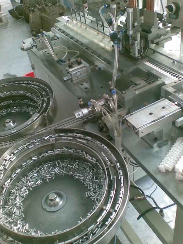 供應(yīng)螺絲彈片自動組裝