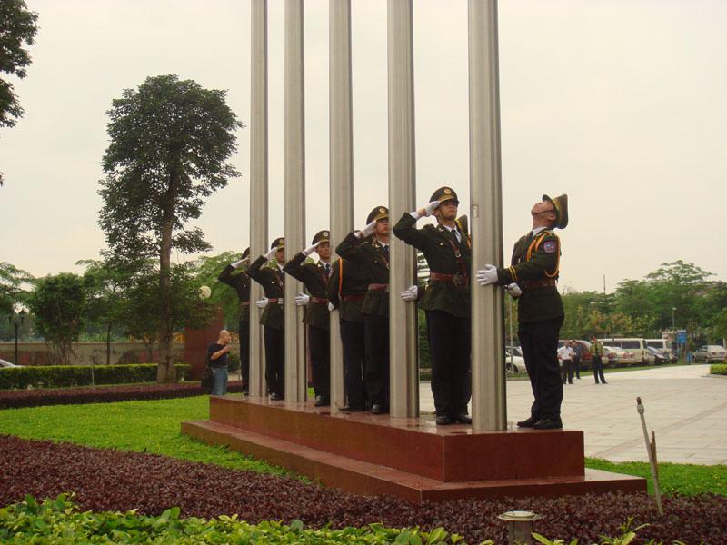 供應(yīng)成都不銹鋼旗桿,質(zhì)優(yōu)價(jià)廉 成都不銹鋼旗桿批發(fā)  成都不銹鋼旗桿 手動(dòng)旗桿 錐形旗桿