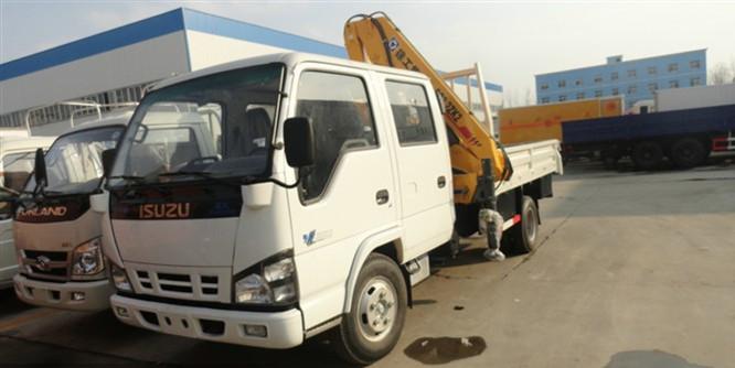 供應(yīng)*端配置的隨車吊-五十鈴隨車吊