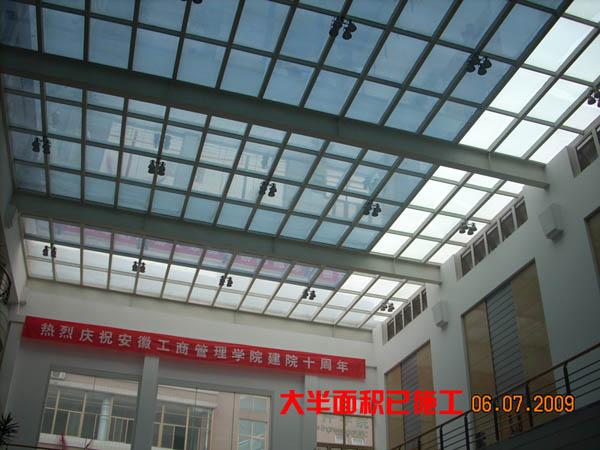 供應(yīng)?？诓ＡзN膜海口隔熱膜