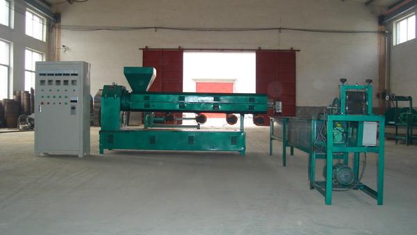 供應(yīng)河北丁基橡膠擠出機(jī)視頻，河北丁基橡膠擠出機(jī)生產(chǎn)廠家