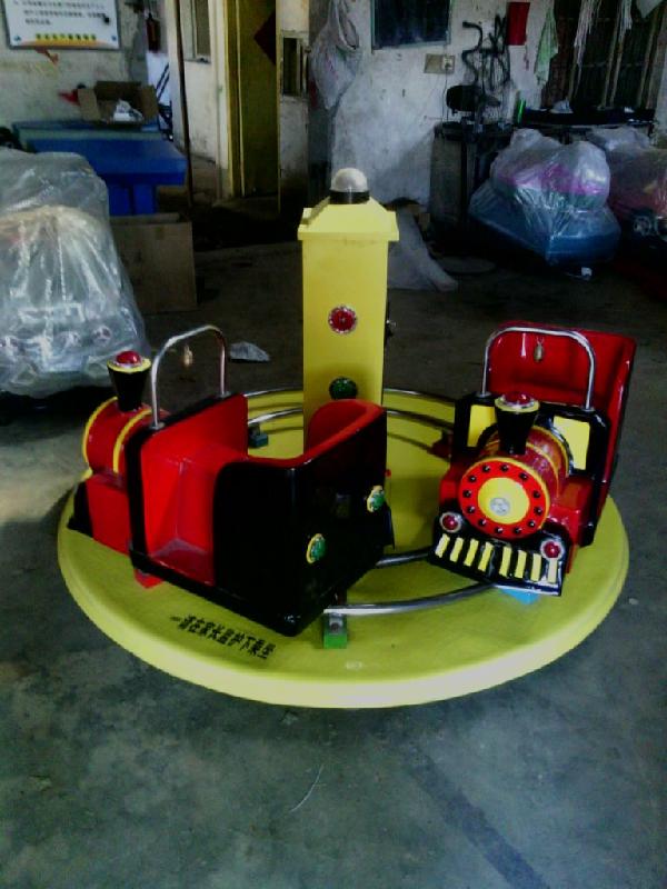 供應(yīng)開封會行走無軌道旋轉(zhuǎn)小火車喜羊羊360度旋轉(zhuǎn)可充電12v電池價格