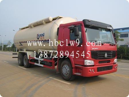 重汽后雙橋粉粒物料運(yùn)輸車(chē)圖片