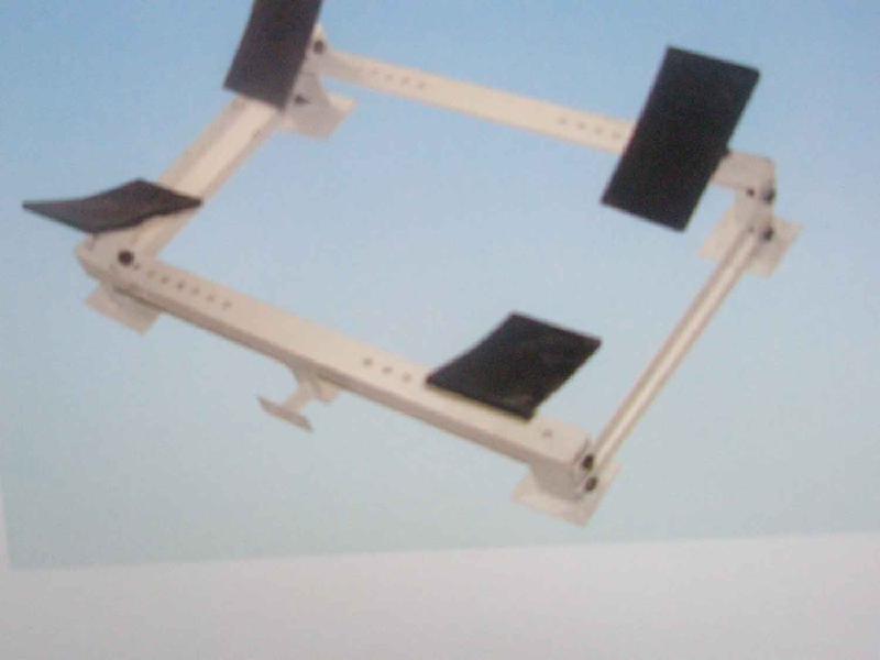 拋投式氣脹救生筏筏架圖片