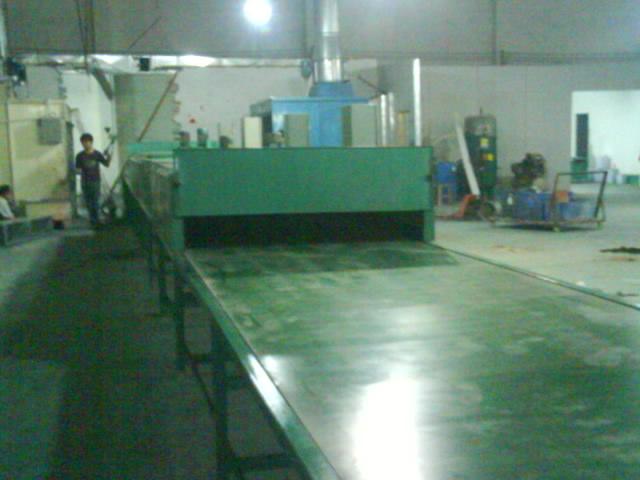 供應(yīng)噴油設(shè)備