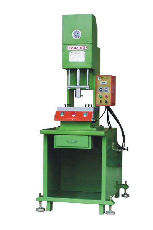 供應單柱油壓機,單柱油壓機,小型油壓機,C型油壓機,深圳液壓機