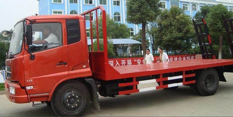 供應(yīng)東風(fēng)單橋15噸平板挖機(jī)車價(jià)格｜東風(fēng)160馬力挖機(jī)平板運(yùn)輸車廠家