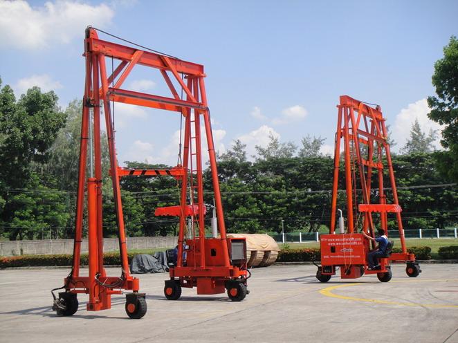 供應(yīng)簡易集裝箱吊車