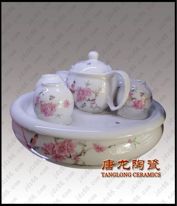 供應(yīng)企業(yè)年終禮品水點(diǎn)桃花陶瓷杯