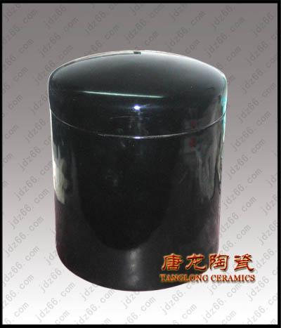 供應(yīng)年終禮品陶瓷骨灰盒粉彩陶瓷骨灰盒