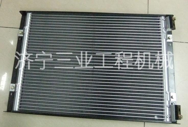 供應(yīng)挖掘機(jī)柳工50冷凝器