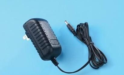 供應(yīng)6V1500MA插墻式電源適配器