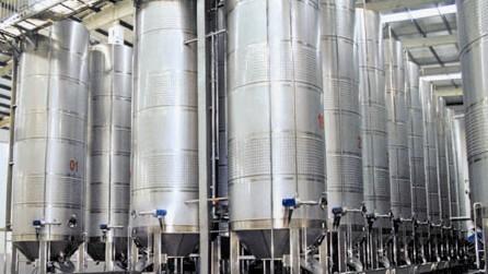 供應(yīng)用于的葡萄酒罐