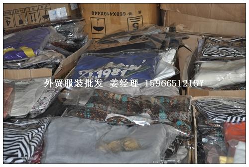 供應(yīng)成都外貿(mào)服裝批發(fā)市場(chǎng)成都服裝網(wǎng)