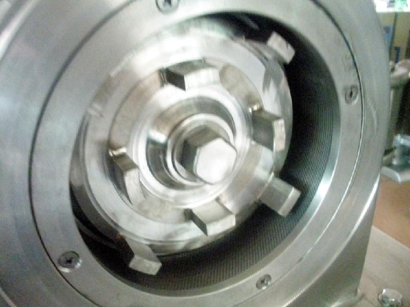 供應(yīng)廣東不銹鋼*粉碎機(jī)｜廣東不銹鋼