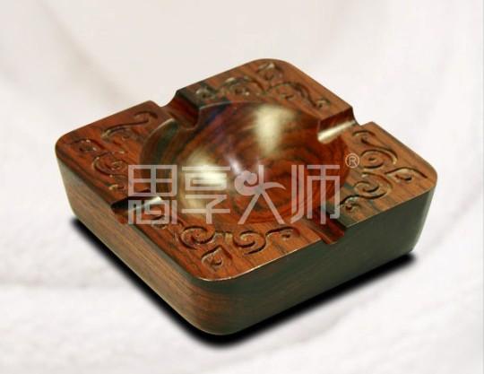 供應紅木禮品紅木煙灰缸四季花款/東莞生產(chǎn)廠家
