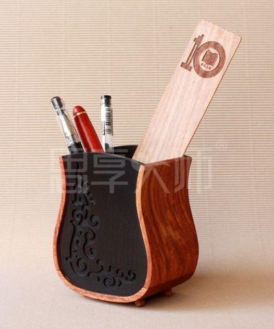 供應花梨配黑檀唐草款筆筒/紅木禮品廠家生產(chǎn)紅木筆筒/紅木名片盒