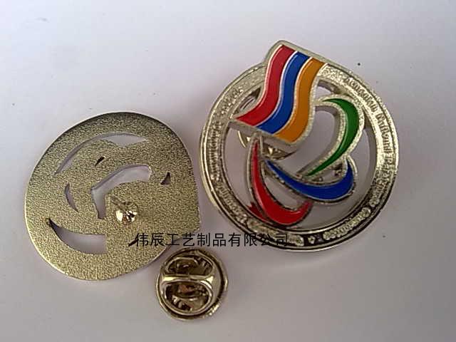 供應(yīng)金屬胸針制作/五金胸針定做/企業(yè)徽章定做廠家