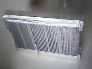 中聯(lián)三一車載泵水箱圖片