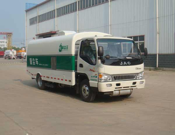 供應(yīng)吸塵車(chē)，國(guó)四東風(fēng)多利卡吸塵車(chē)，道路清掃車(chē)