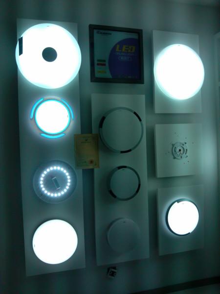 供應(yīng)燈飾展示柜 中山燈飾展示柜 全國LED展示柜 批發(fā)