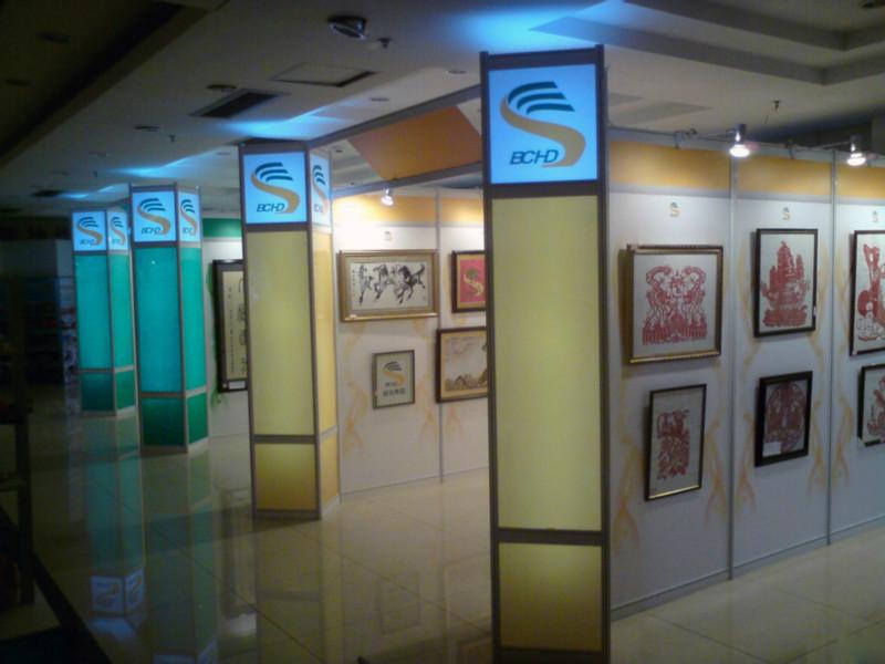 供應(yīng)書畫展展板與尖頂篷房-昆明展板-昆明帳篷租賃-昆明帳篷出租