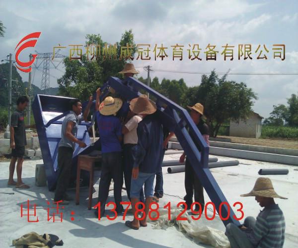 供應(yīng)河池籃球場架商家 籃球場燈桿燈具生產(chǎn)廠家