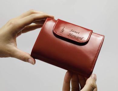 供應(yīng)深圳皮具激光鐳射價(jià)格