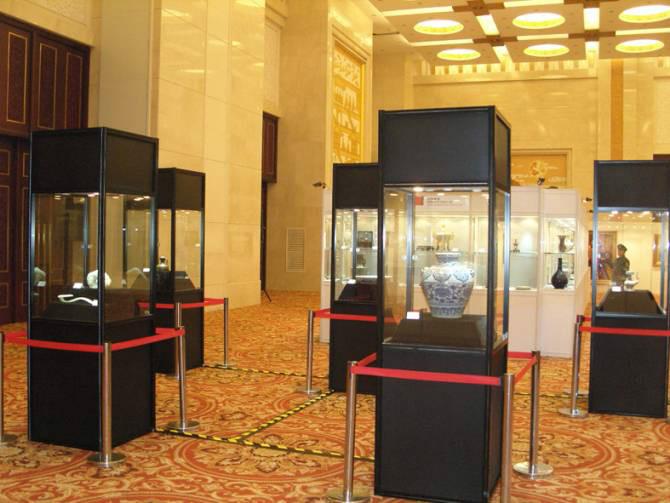 供應(yīng)廣州展柜租賃特裝展柜出租