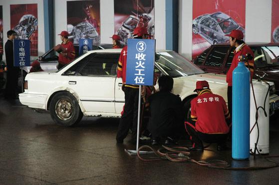 供應(yīng)鄭州學(xué)汽車美容到哪里