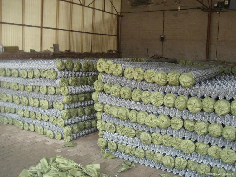 供應(yīng)四川勾花網(wǎng)/勾花網(wǎng)專業(yè)生產(chǎn)廠家